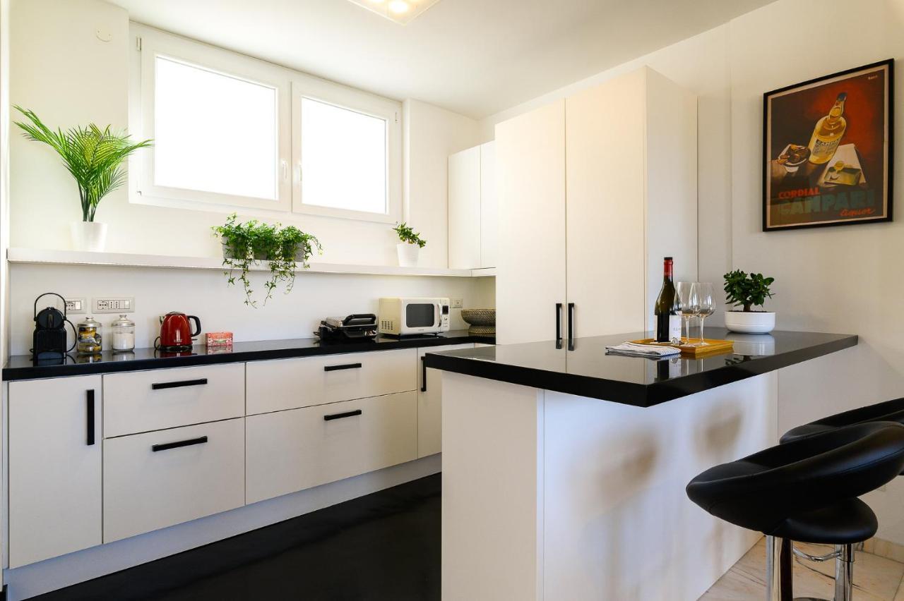 Peaceful Penthouse With Garage By Ndp Rent Apartment Rome Exterior photo